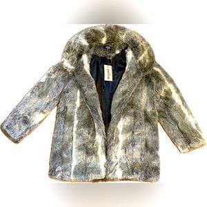 NWT Missguided Petite Nude Shawl Collar Faux Fur Coat